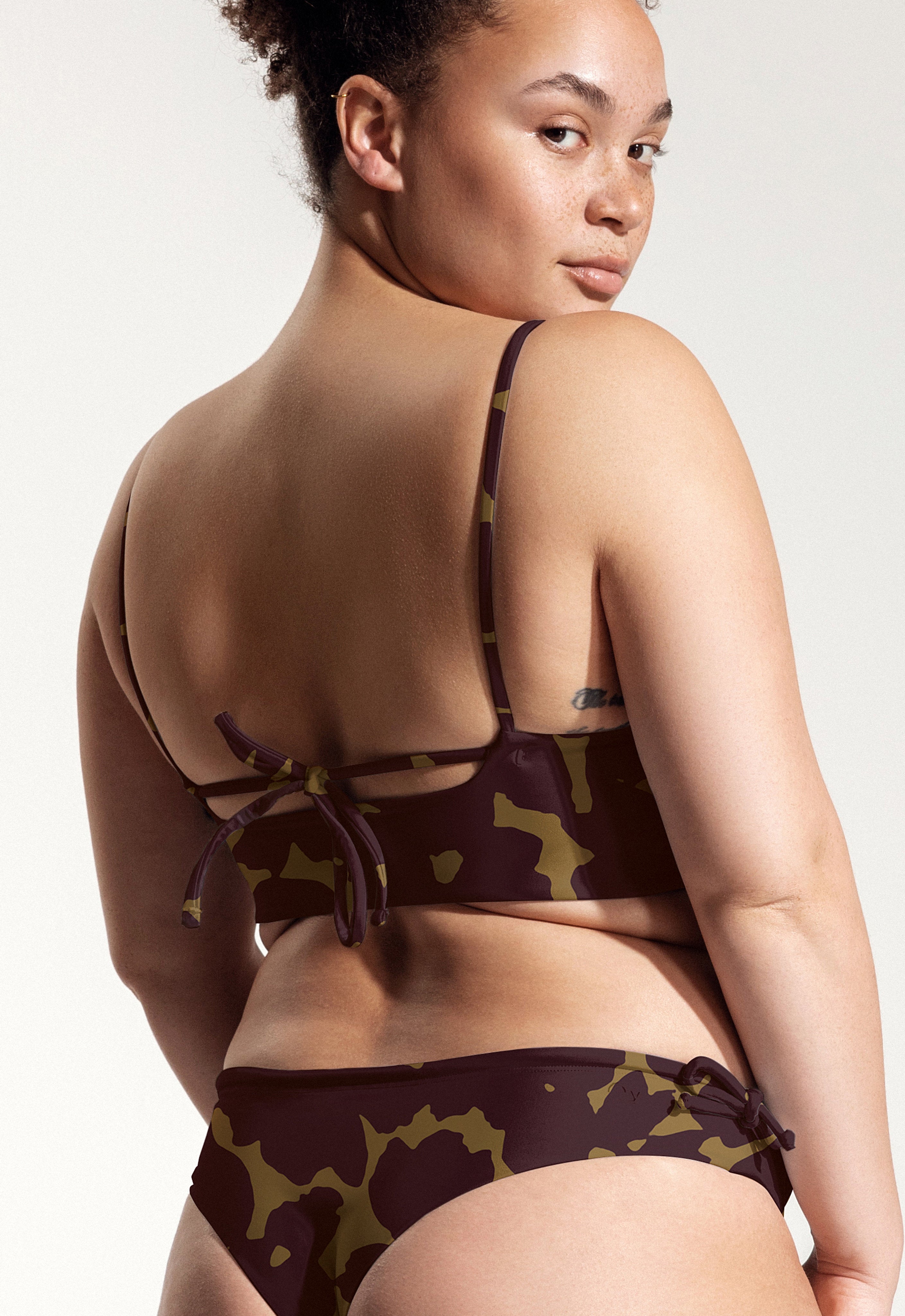 Surf Bikini Oberteil „Buri“ in Hibiskus Print