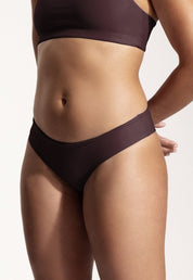 Surf Bikini Hose „Tope“ in Auberginenviolett