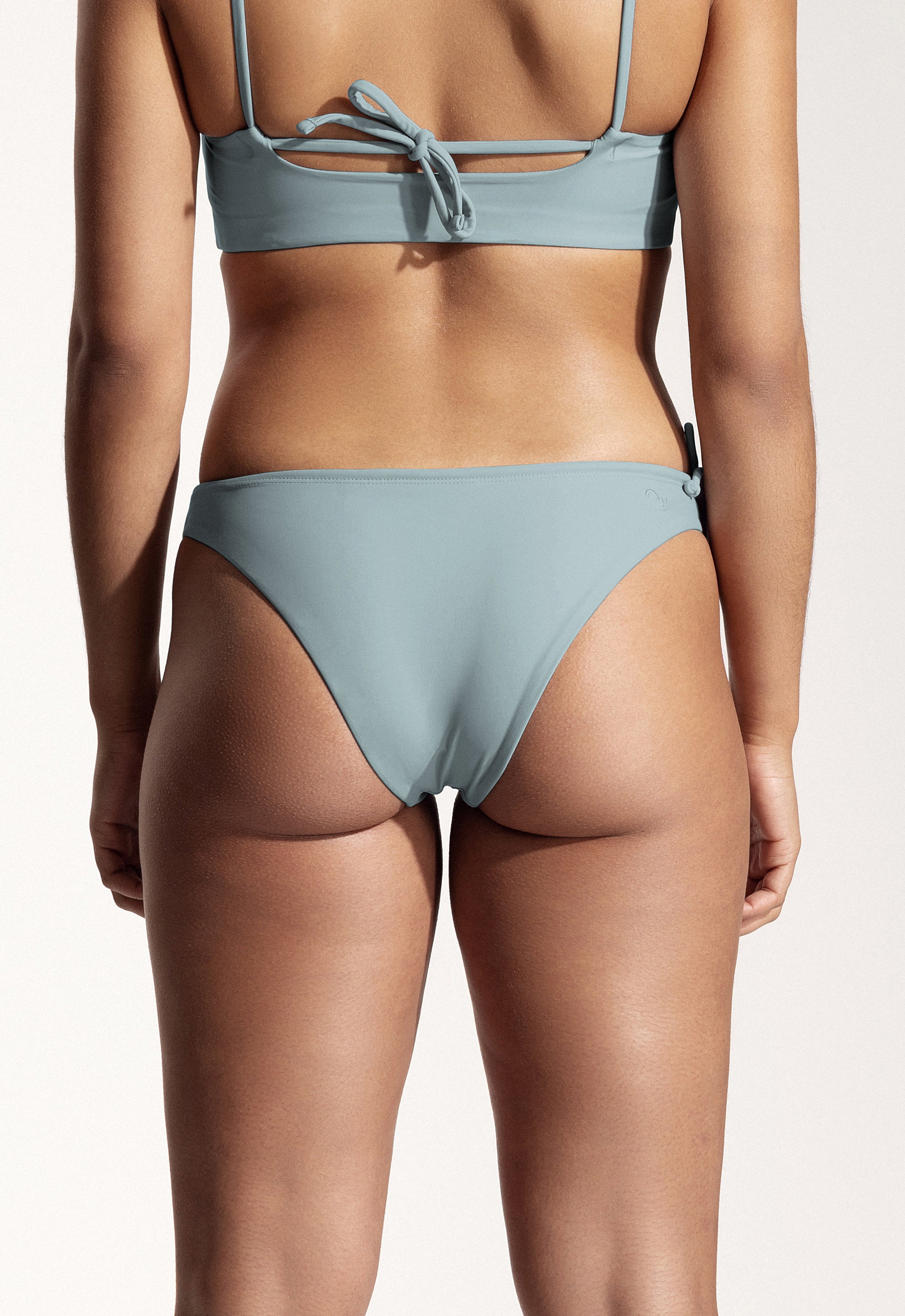 Surf Bikini Hose „Mako“ in Eisblau