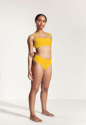 Bikini Oberteil „Vento“ in Sonnengelb gerippt -m-t