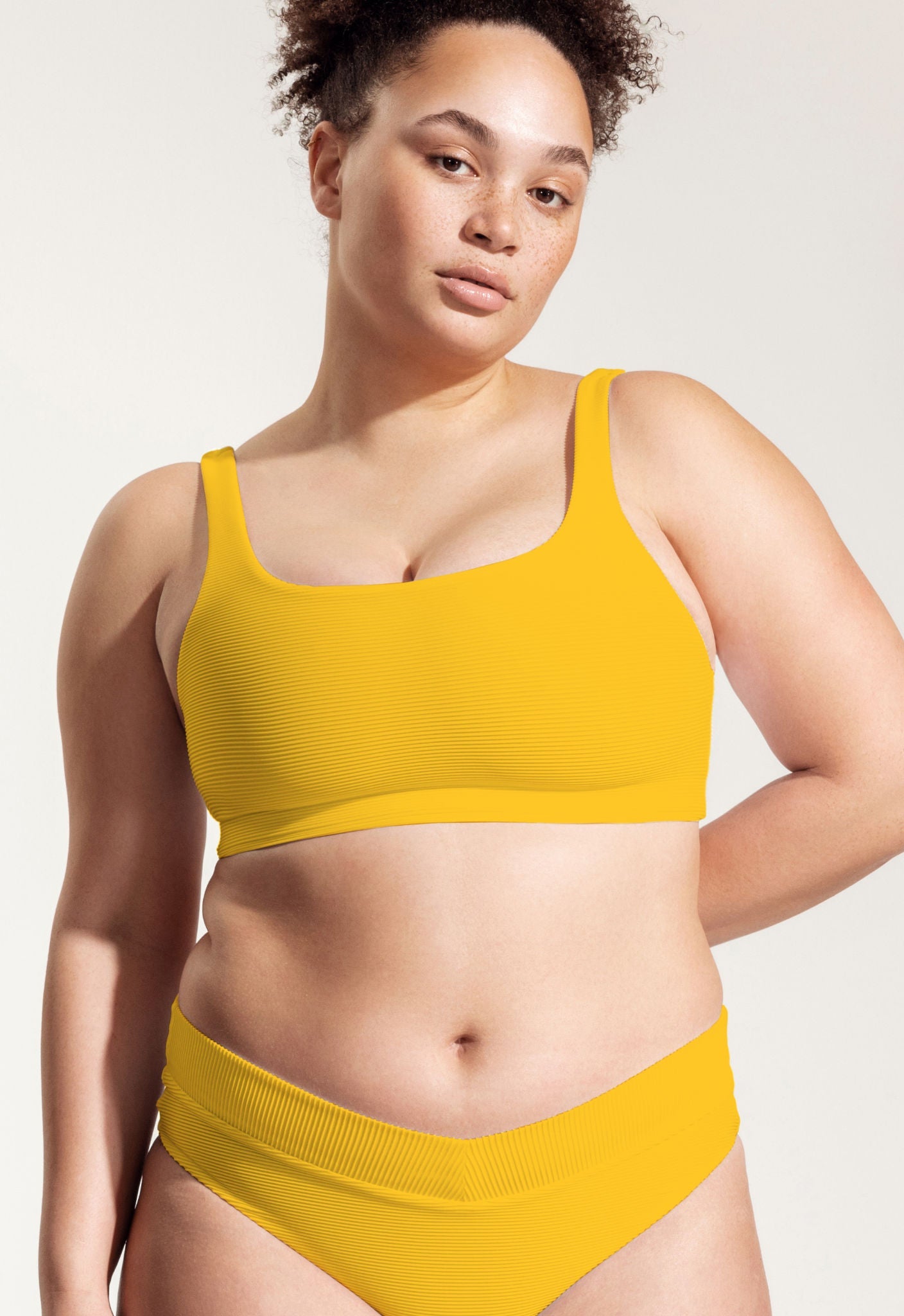 Bikini Oberteil „Vento“ in Sonnengelb gerippt -t-t